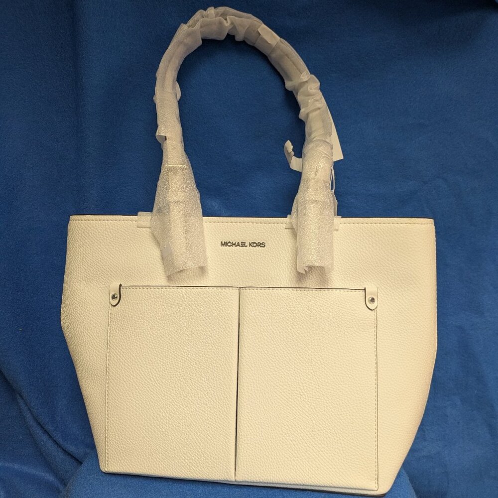 NWT White Michael Kors Jet Set Travel Purse